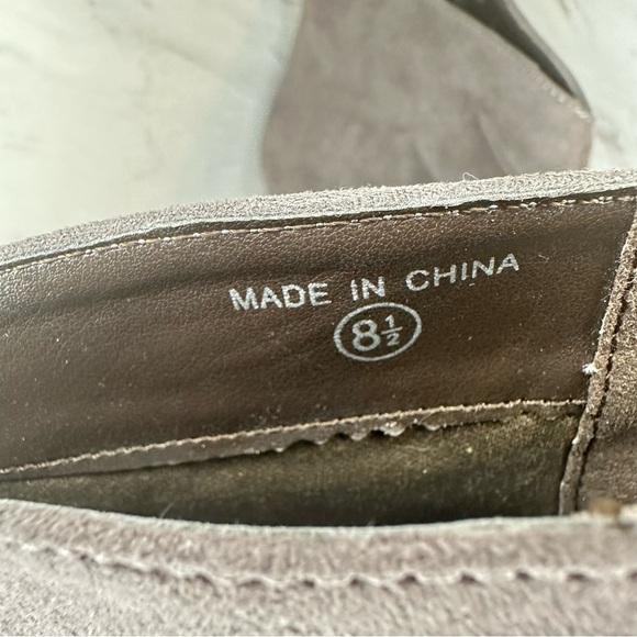 NWOT Suede Ankle Booties - Zip Closure - Grey - Size 8.5 - Picture 7 of 8